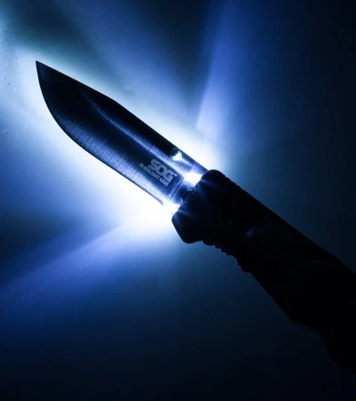 SOG Bladelight Folder Mini Black Knife + LED Flashlight (3" Satin) BLT60-CP 5 SOG Bladelight Folder Mini Black Knife + LED Flashlight (3" Satin) BLT60-CP - Image 3